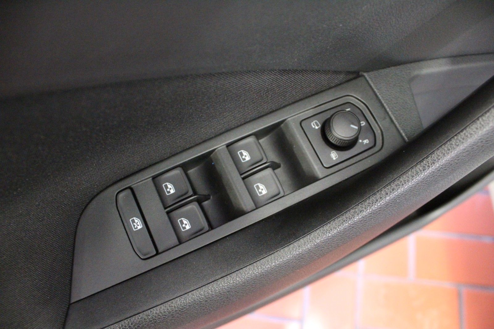Fahrzeugabbildung SKODA Kamiq 1.0 TSI 85kW Ambition *Winterräder Alu*