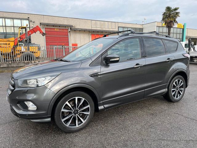 Ford Kuga 1.5 TDCI 120 CV S&S 2WD Powershift ST-