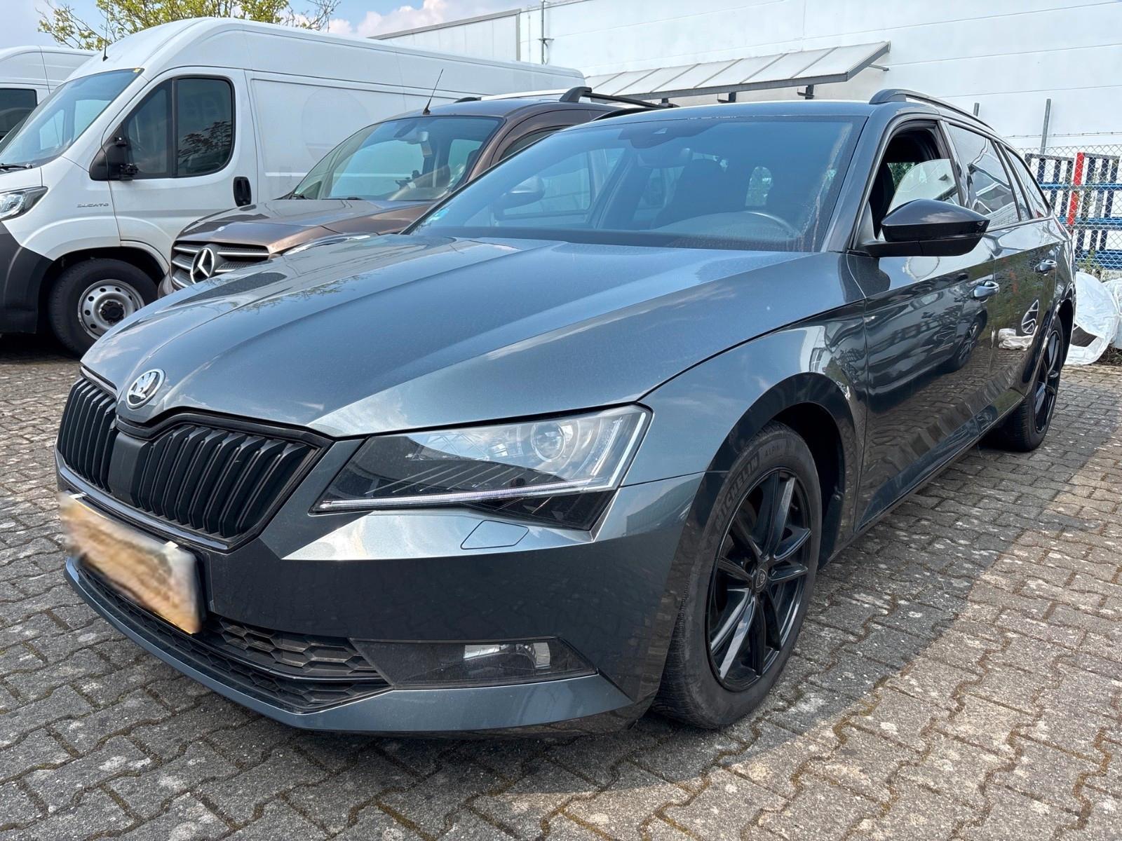 Skoda Superb Combi Sportline°VIRTUAL°DCC°ACC°COLUMB