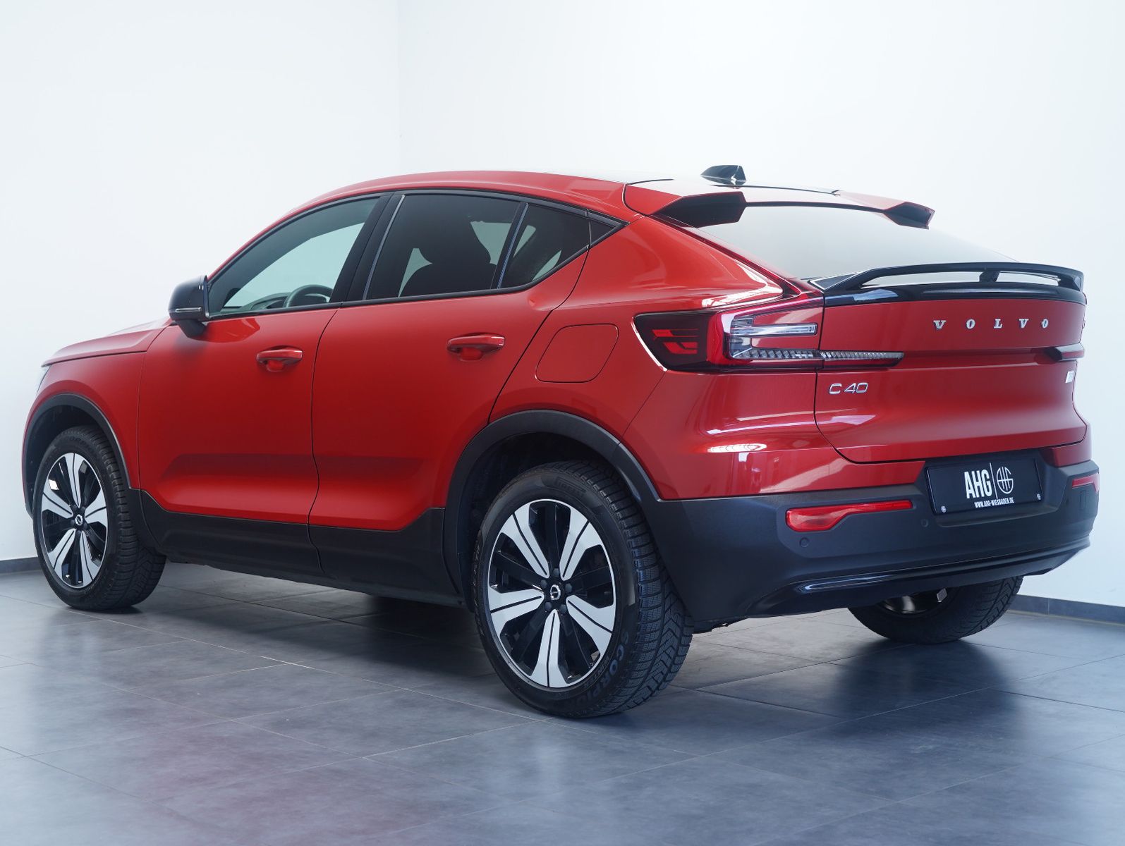 Volvo C40 AWD Plus Recharge Pure Electric AHK imagem 3