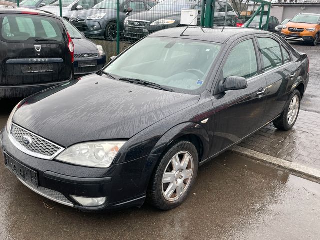 Ford Mondeo 1.8 Ghia 1Jahr TüV