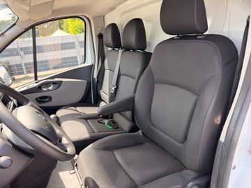 Renault Trafic - 11