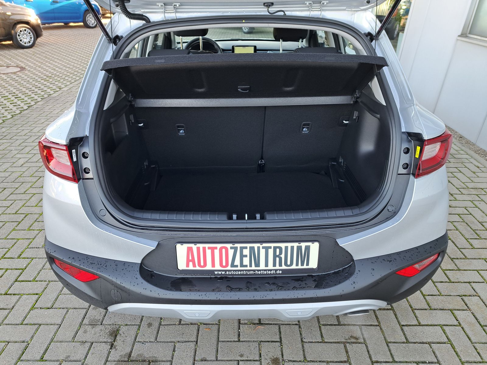 Fahrzeugabbildung Kia Stonic 1.0 T-GDI AUTOMATIK LED NAVI WINTERPAKET