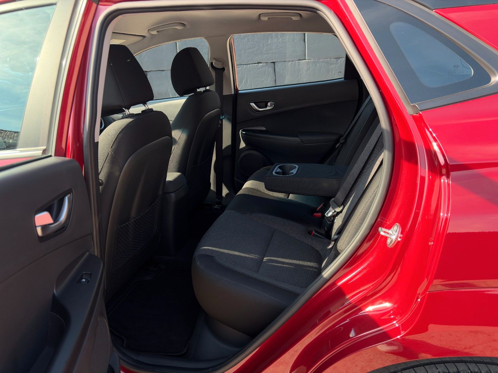 Fahrzeugabbildung Hyundai KONA E Select SHZ LHZ ACC PDC LKA Navi CarPlay