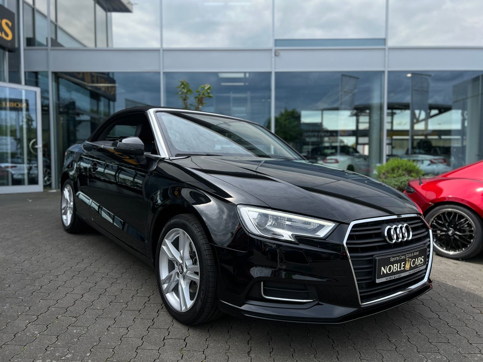 Fahrzeugabbildung Audi A3 Cabriolet  design 35 TFSI S tronic NAVI GRA S