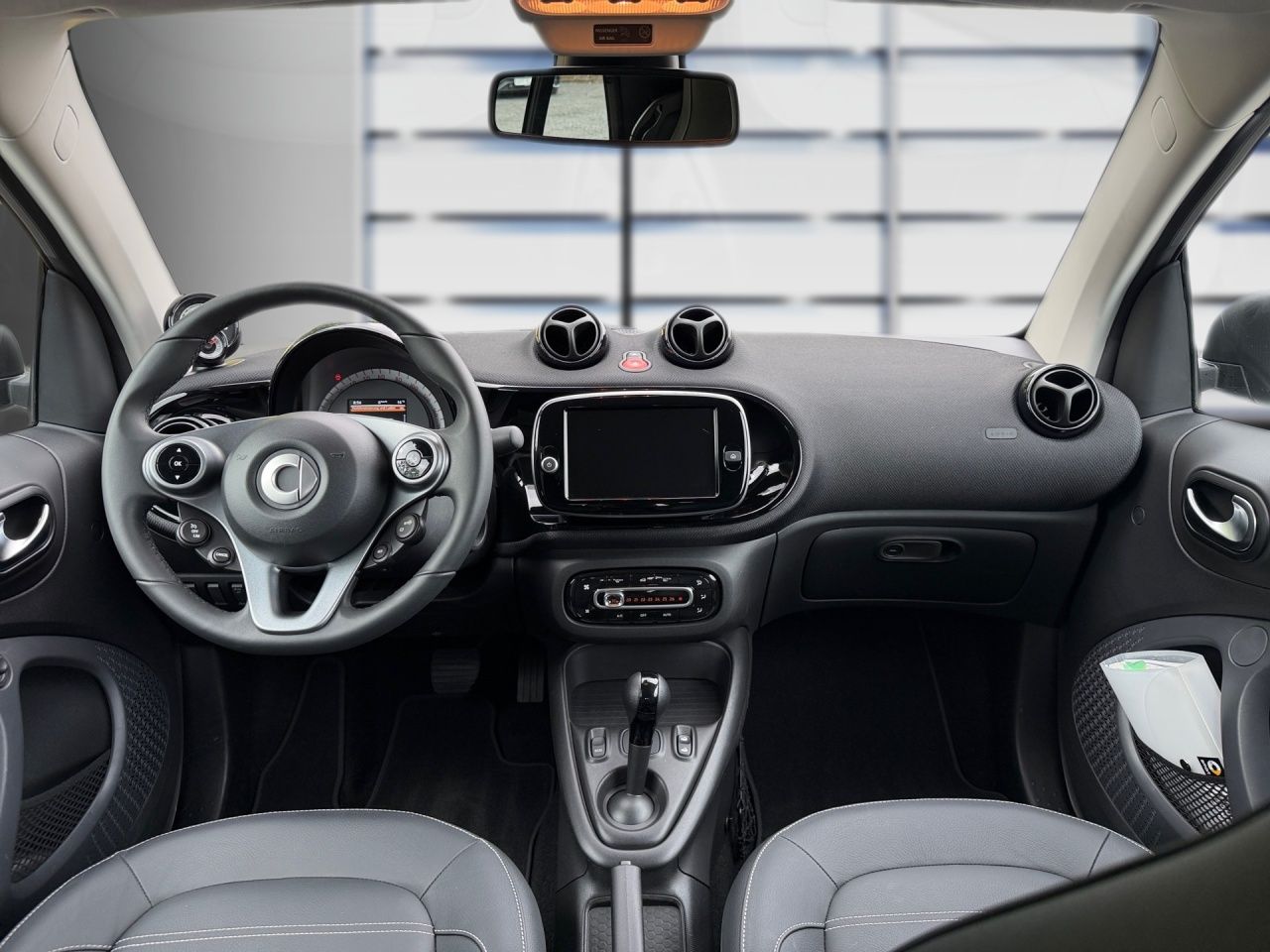 Fahrzeugabbildung Smart smart EQ fortwo cabrio AUT Kam. KlimaA LM Leder