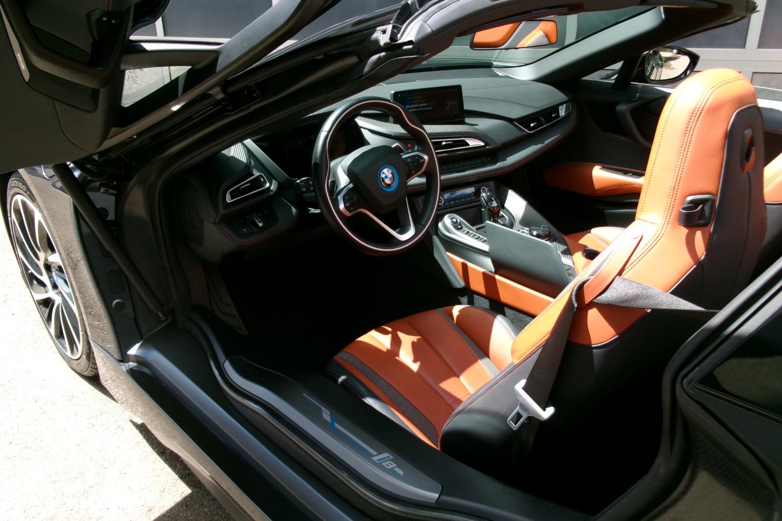 BMW i8 Roadster
