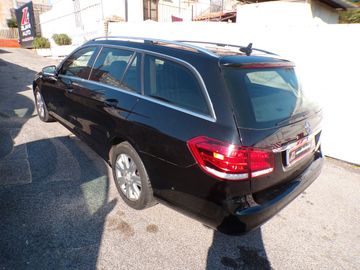 Mercedes E 200 - 5
