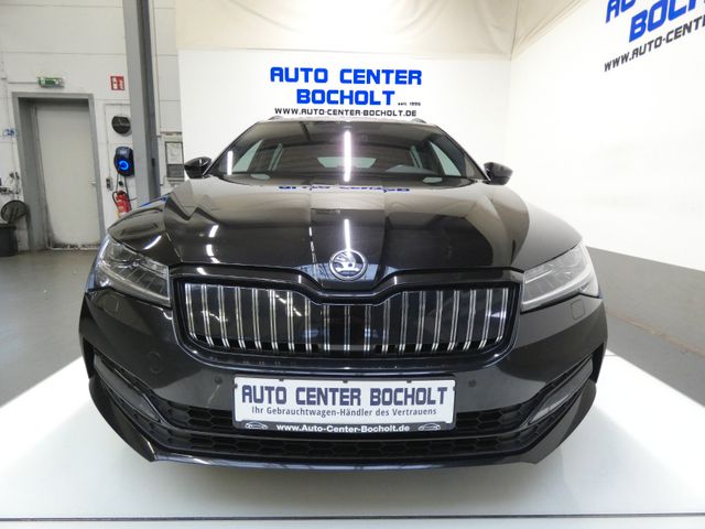 Skoda Superb Combi Sportline iV*Navi*Leder*LED*8fachbe