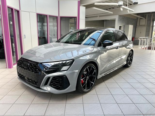 Audi RS3 Sportback HeadUp|Pano|Carbon