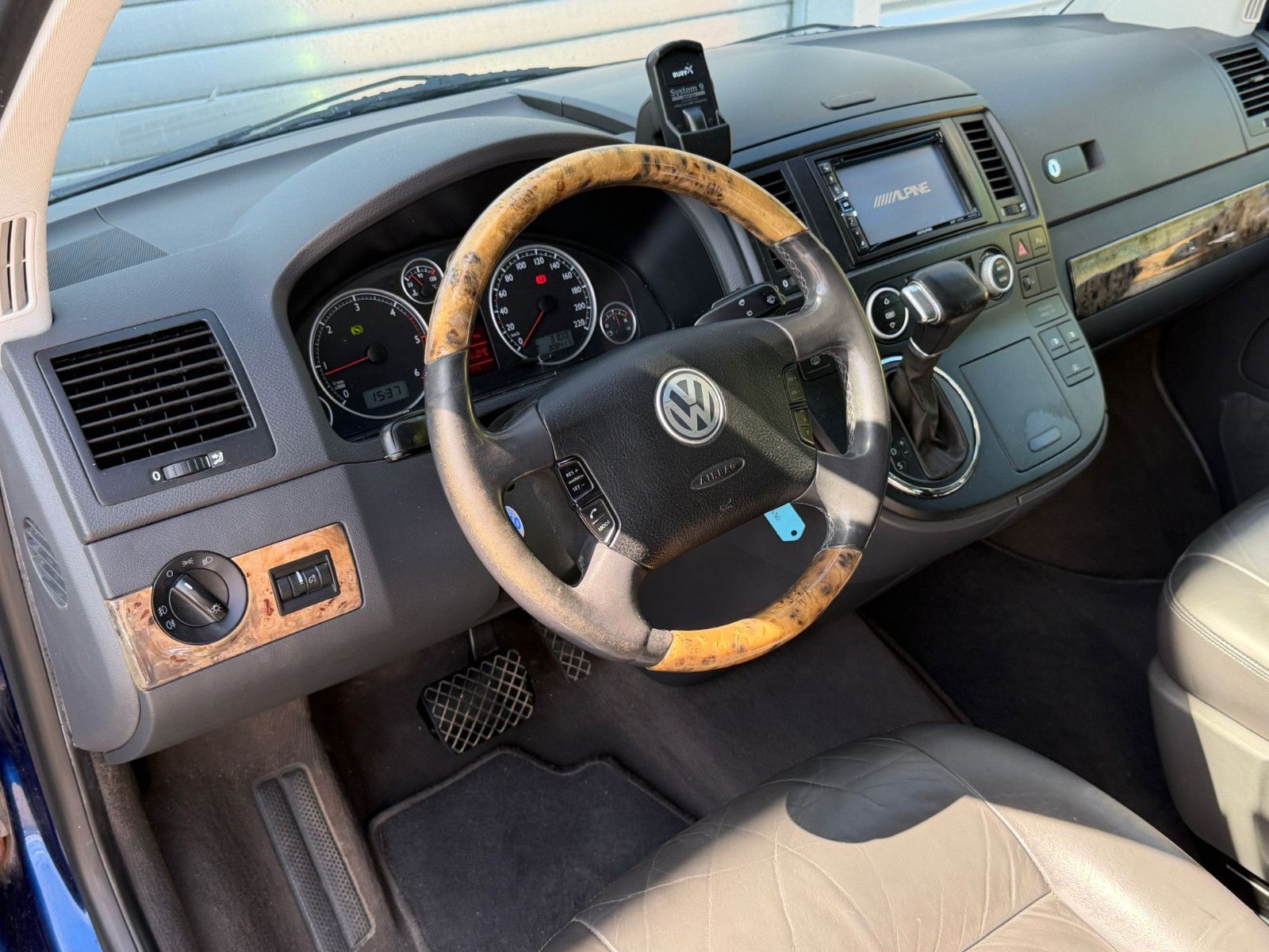 Fahrzeugabbildung Volkswagen T5 Multivan Highline Aut Leder Xenon Sthz PDC