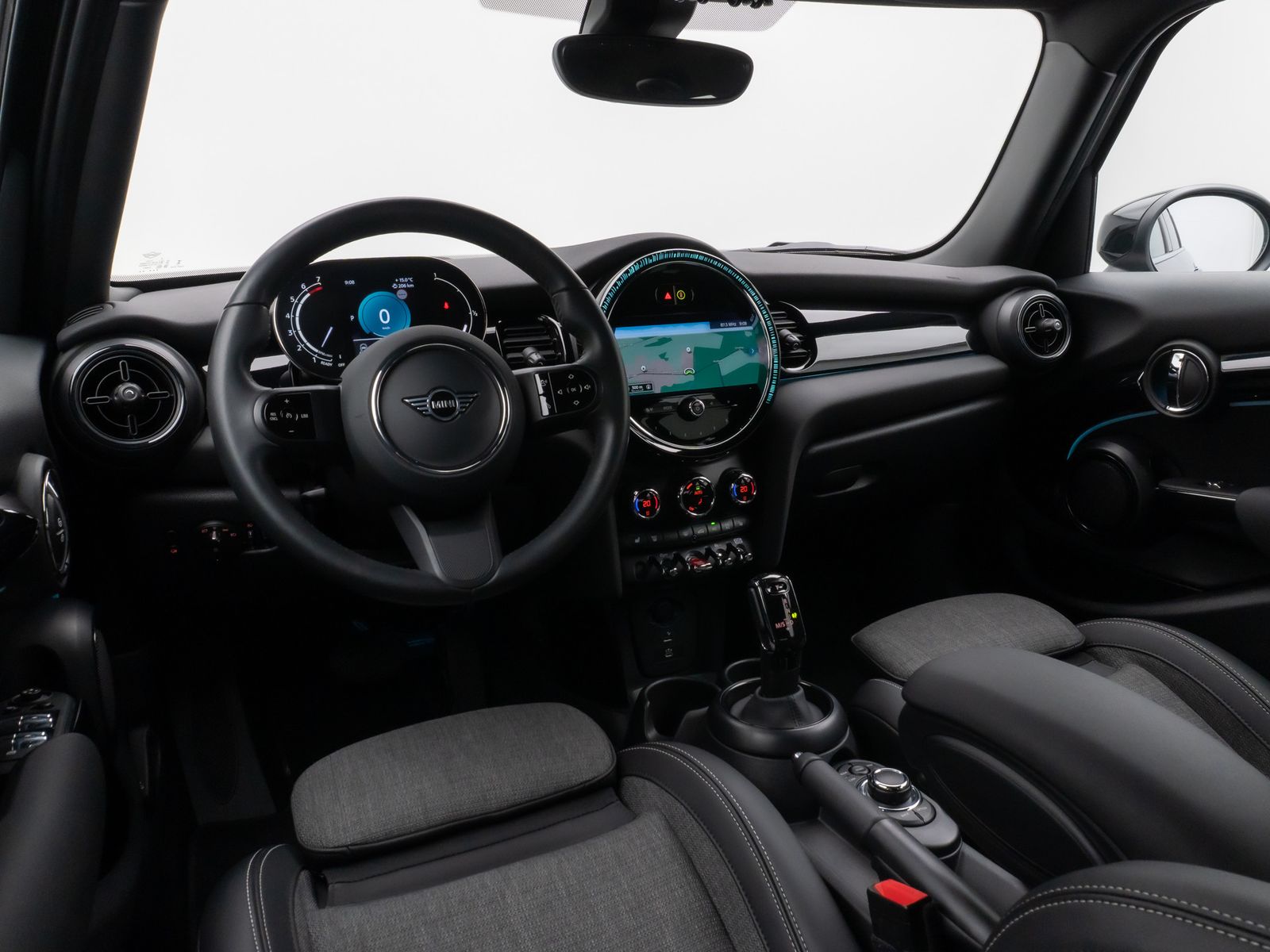 Fahrzeugabbildung MINI Cooper Trim Kamera DAB Komfort Leder Sport LED