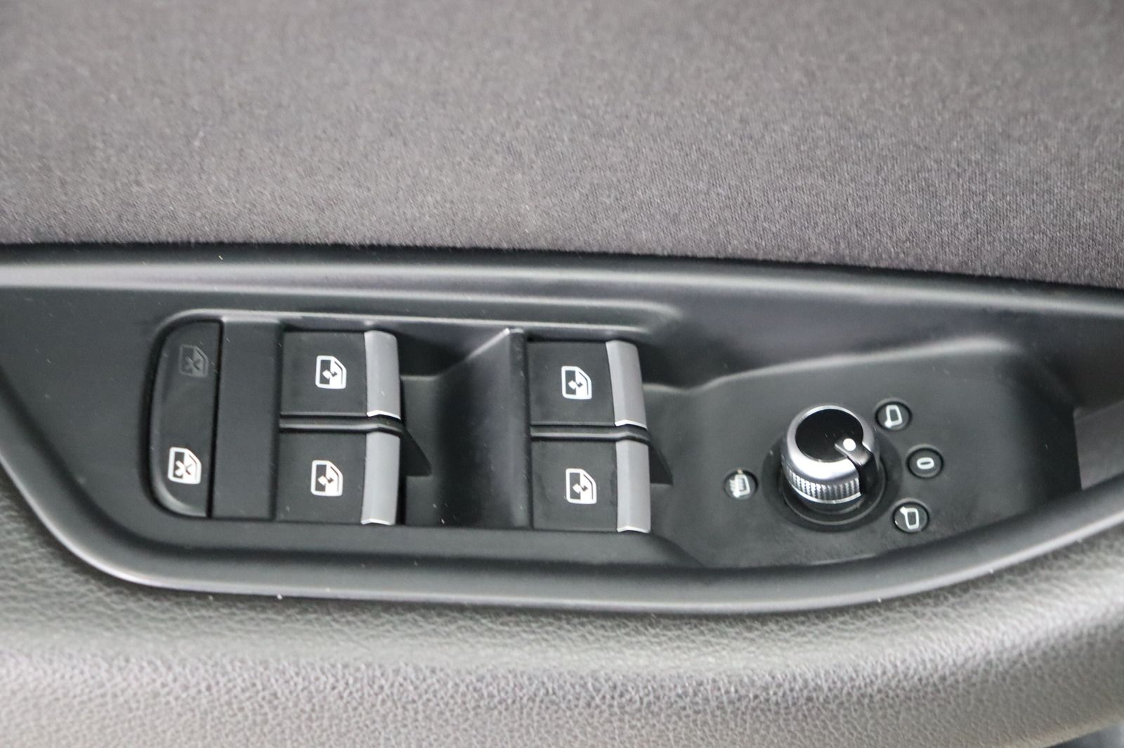 Fahrzeugabbildung Audi A4 Allroad Quattro 2.0 TDI * Navi * Bi-Xenon *