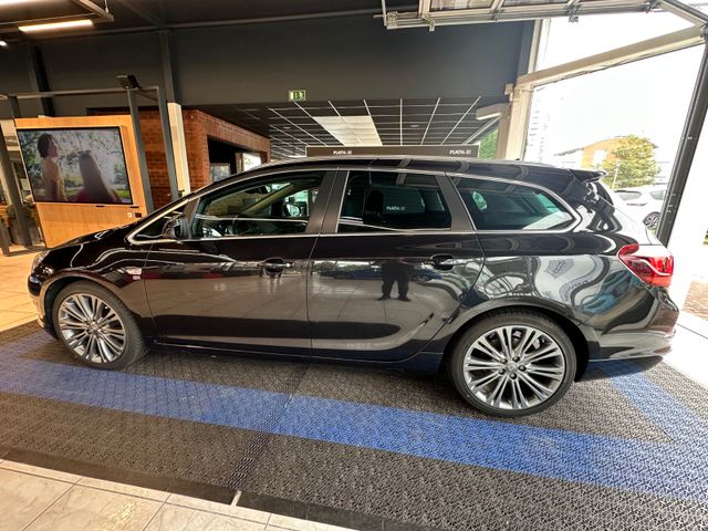 Opel Astra  J Sports Tourer Exklusiv