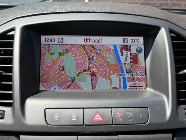 Opel Insignia 2012 — photo 16