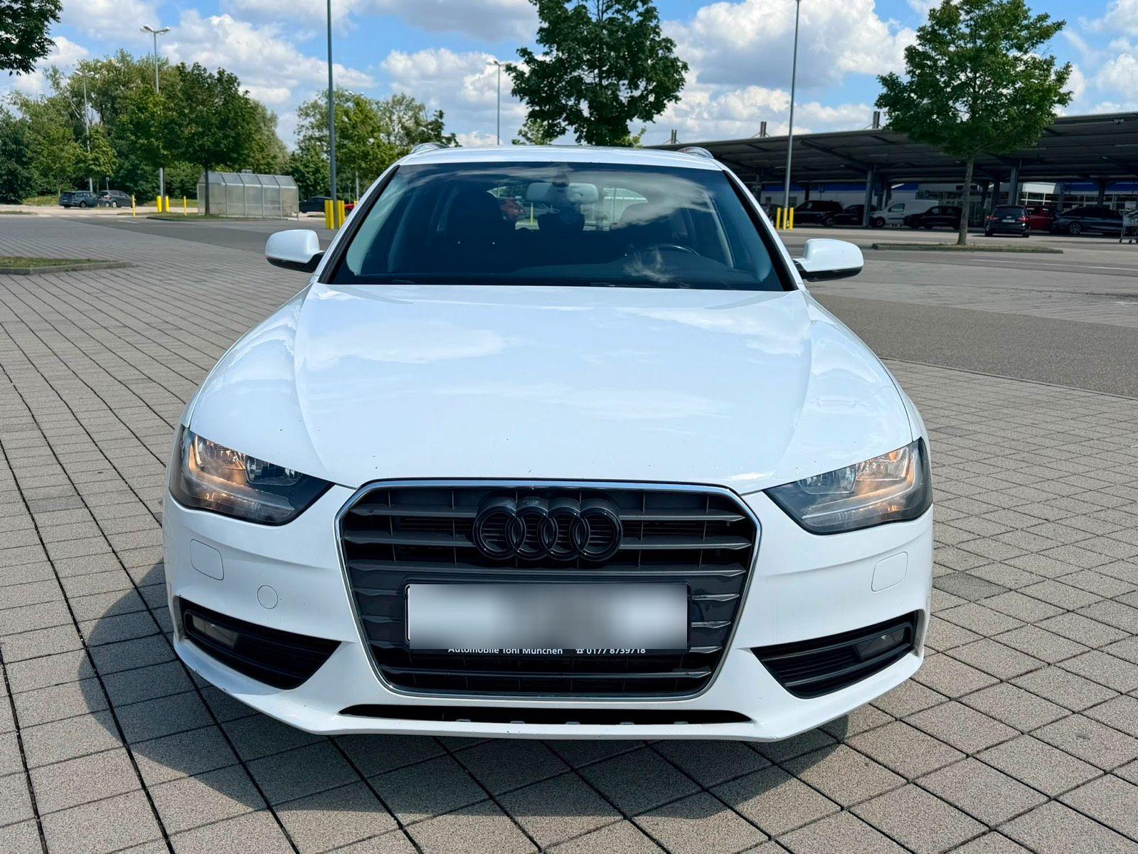 Skoda Octavia 2012 — interior