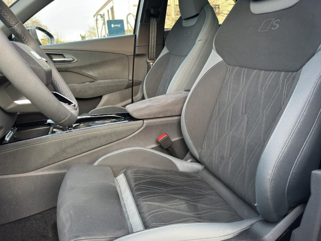 Fahrzeugabbildung Audi Q3 SUV e-hybrid Q3 e-hybrid 200 kW S tronic, Mat