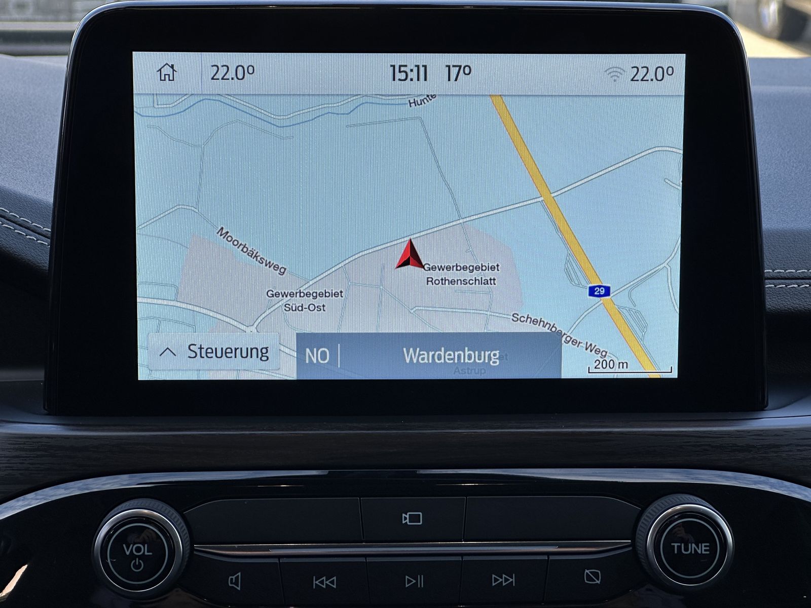 Fahrzeugabbildung Ford Kuga 2.0 EB 4x4 Aut. Vignale NAV+LED+AHK+PANO+VC