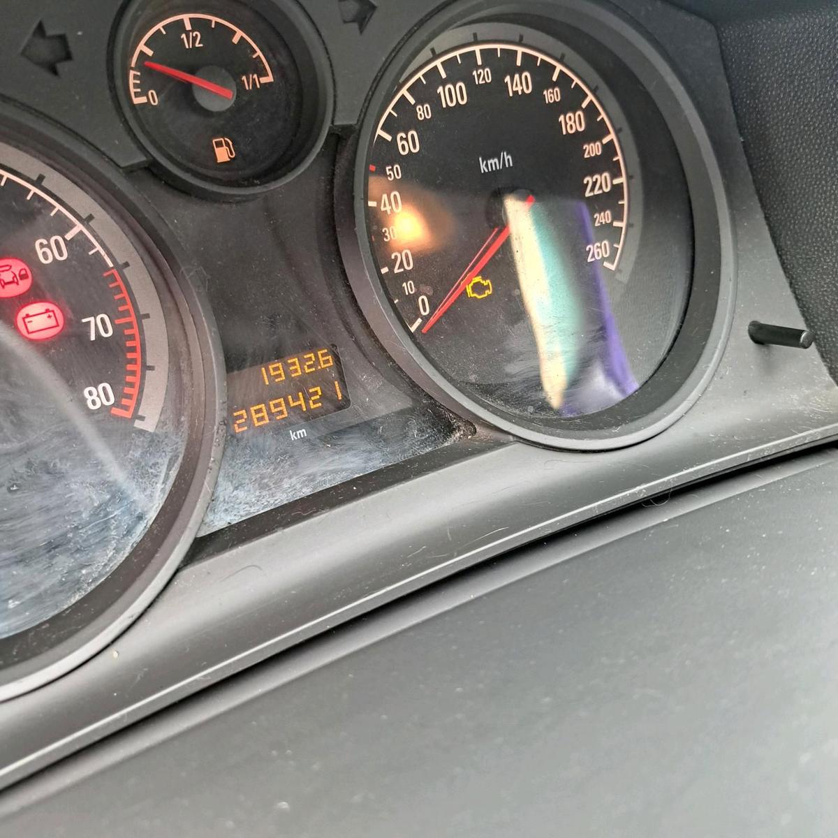Opel Astra 2009 — photo 7