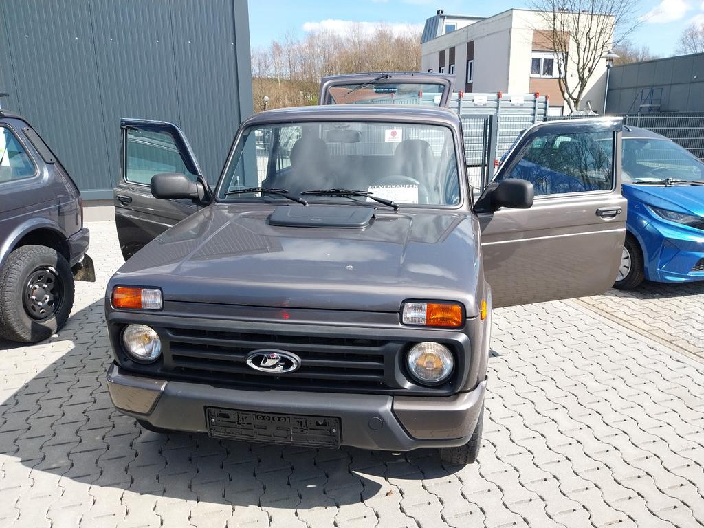 Lada Urban