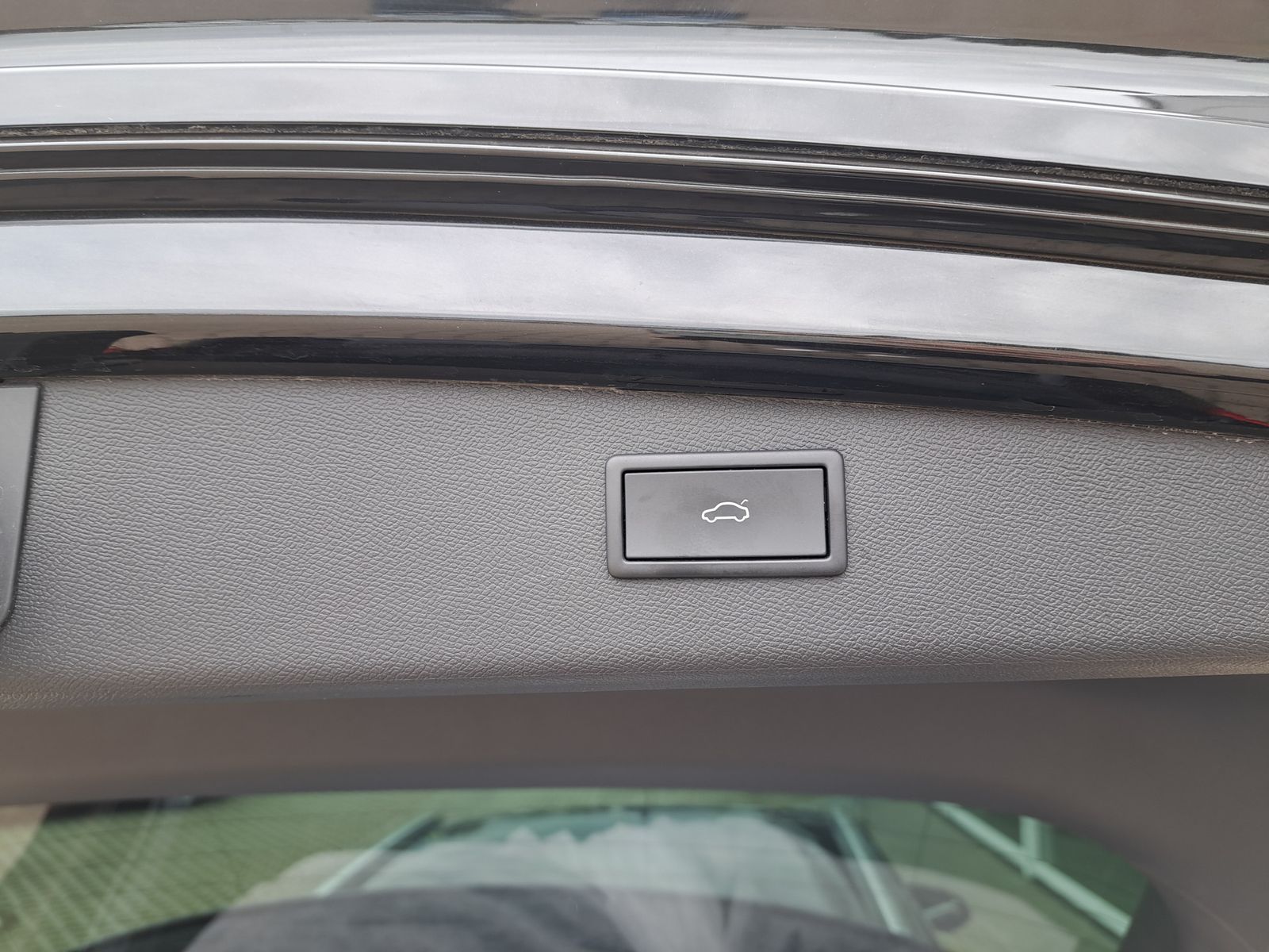 Fahrzeugabbildung SEAT Leon 1.5 eTSI FR DSG AHK LED KAMERA PARK-ASSIST