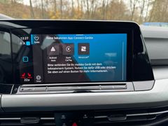 Fahrzeugabbildung Volkswagen Golf VIII Lim. Life LED Navi Sitzh Massage ACC