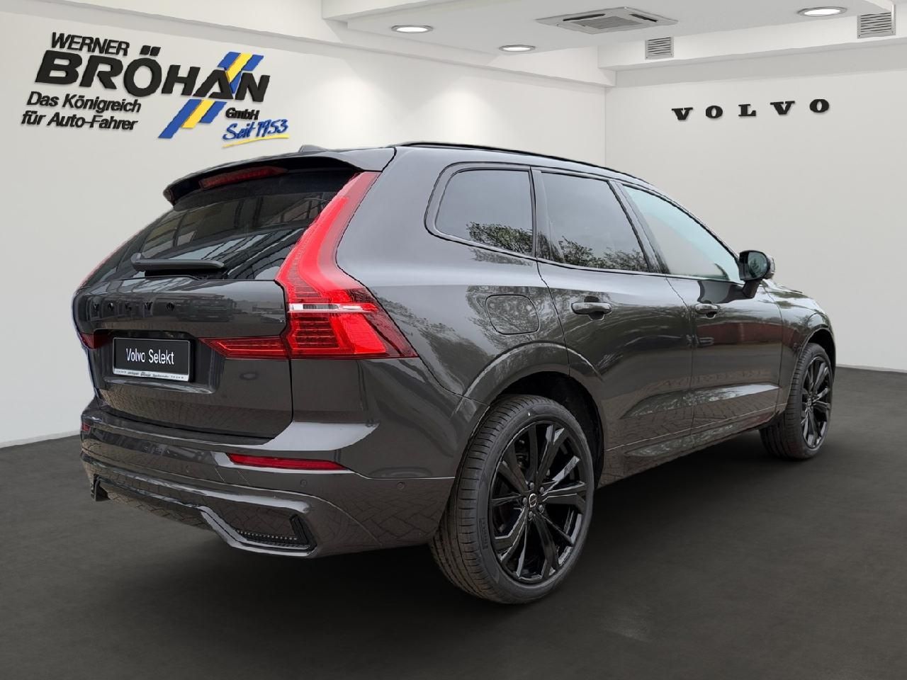 Fahrzeugabbildung Volvo XC60 B5 AWD Benzin Plus Dark