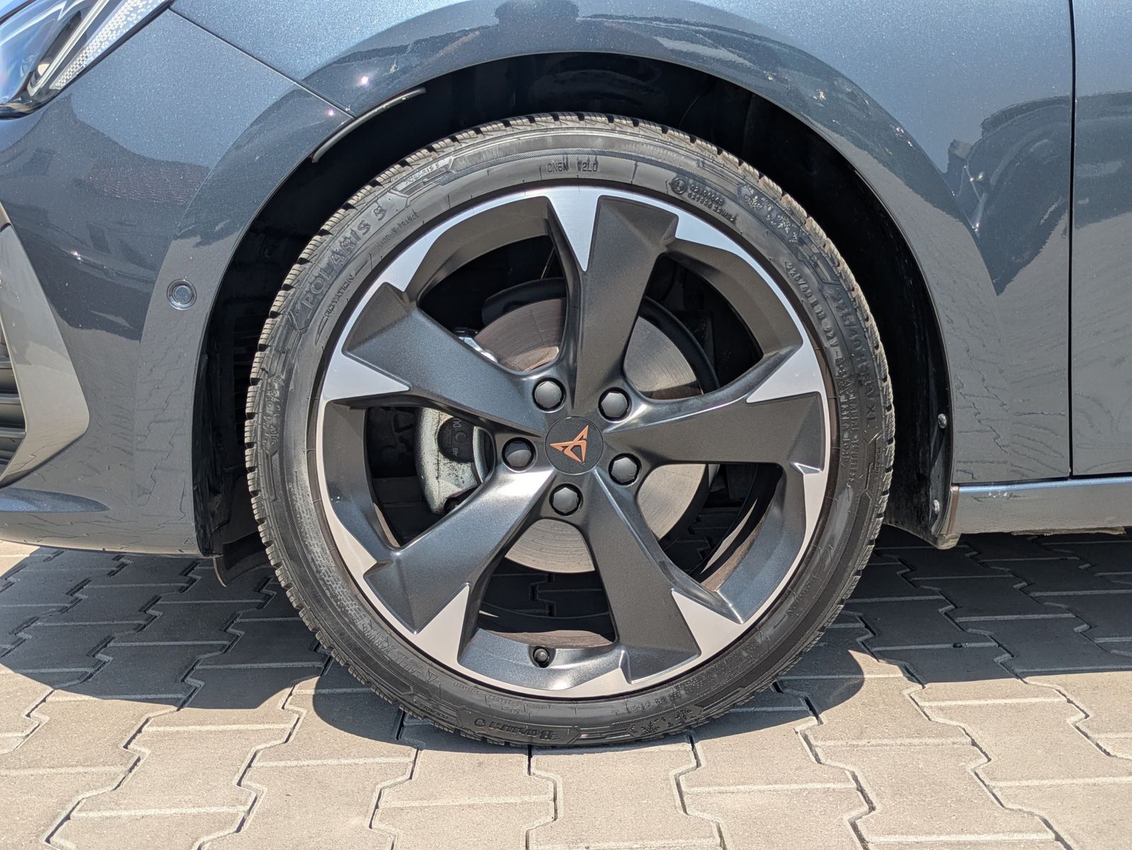 Fahrzeugabbildung CUPRA Leon 1.5 eTSI DSG MATRIX-LED*ACC*APP*KAMERA*18"