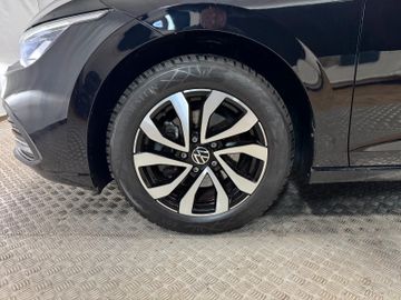 Volkswagen Golf VIII Lim. Active eTSI AT LED Navi SH