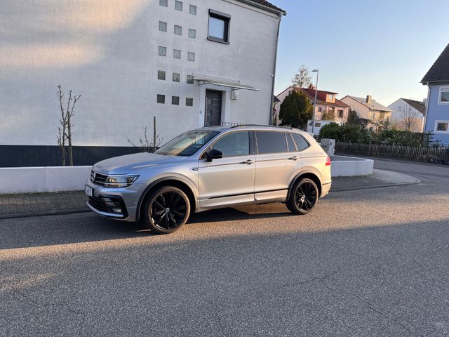 VW Tiguan Allspace 239PS DSG 4MOTION Black R-Line
