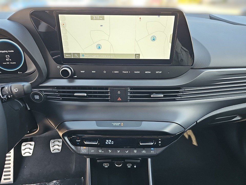 Fahrzeugabbildung Hyundai BAYON MY25 1.0T 6MT PRIME NAV+BOSE+KAMERA+PDC+QI