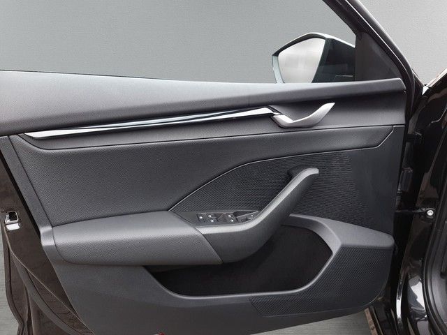 Fahrzeugabbildung Skoda Octavia Combi 2.0TDI Essence SitzHz PDC LED