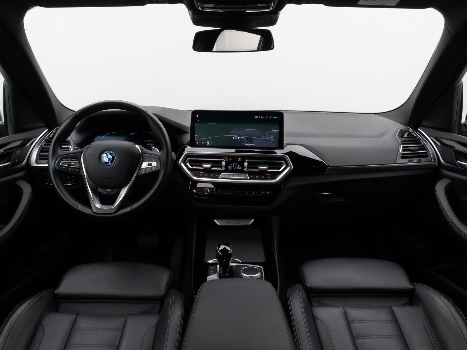 Fahrzeugabbildung BMW X3 xD30e Laser HUD DAB HiFi AHK Komfort 19Zoll