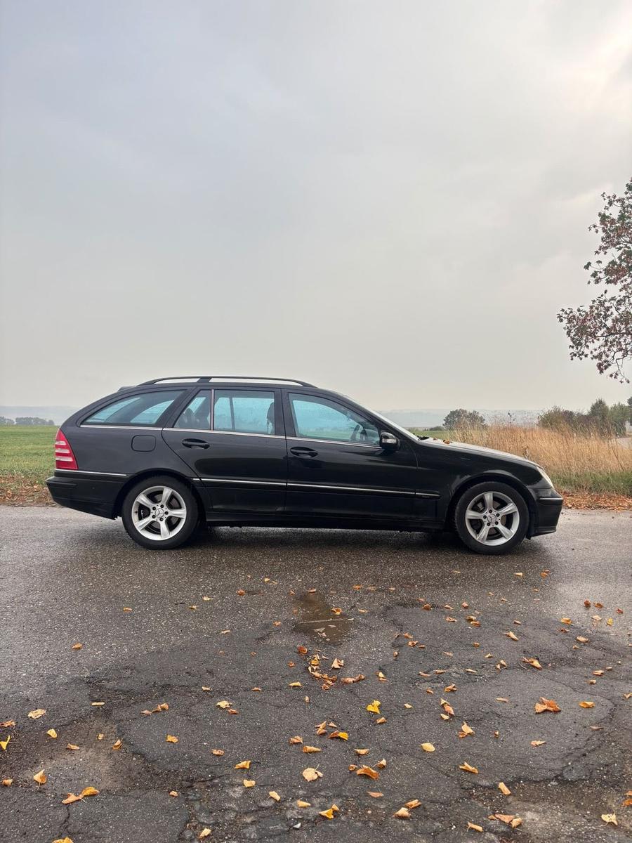 Mercedes-Benz C220 2004 — photo 5