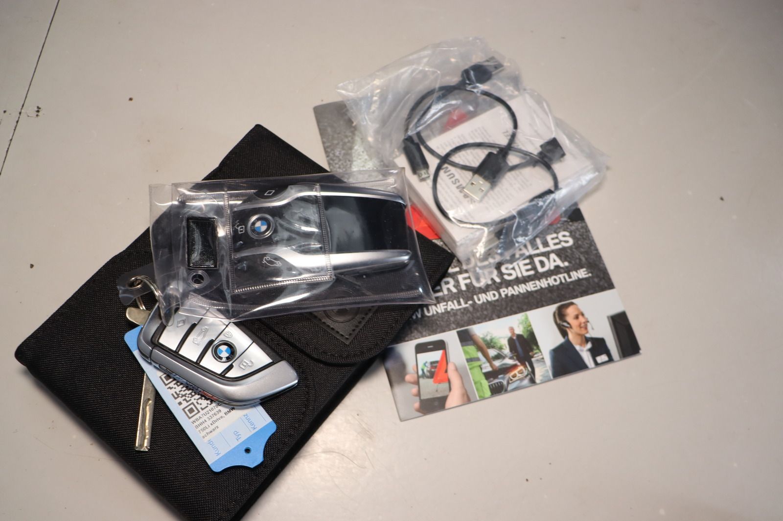 Fahrzeugabbildung BMW 750 L i xDrive M Paket Night-Vision * 4x Massage