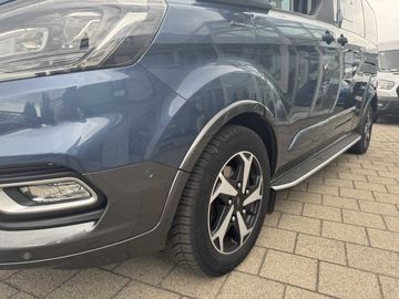 Ford Tourneo Custom TDCi 320 L2H1 VA MH Active