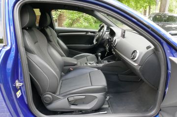 Fahrzeugabbildung Audi A3 S line Sportpaket ultra, Xenon / Navi