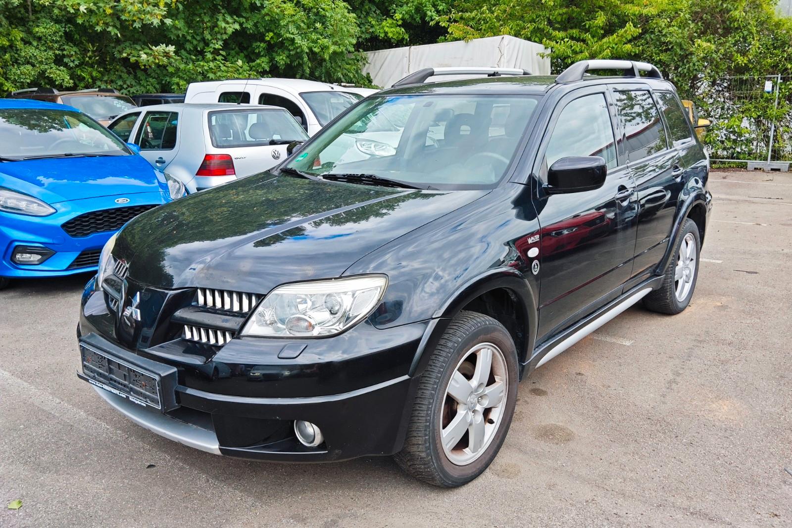 Mitsubishi Outlander 2.4 Intense 4x4 Automatik