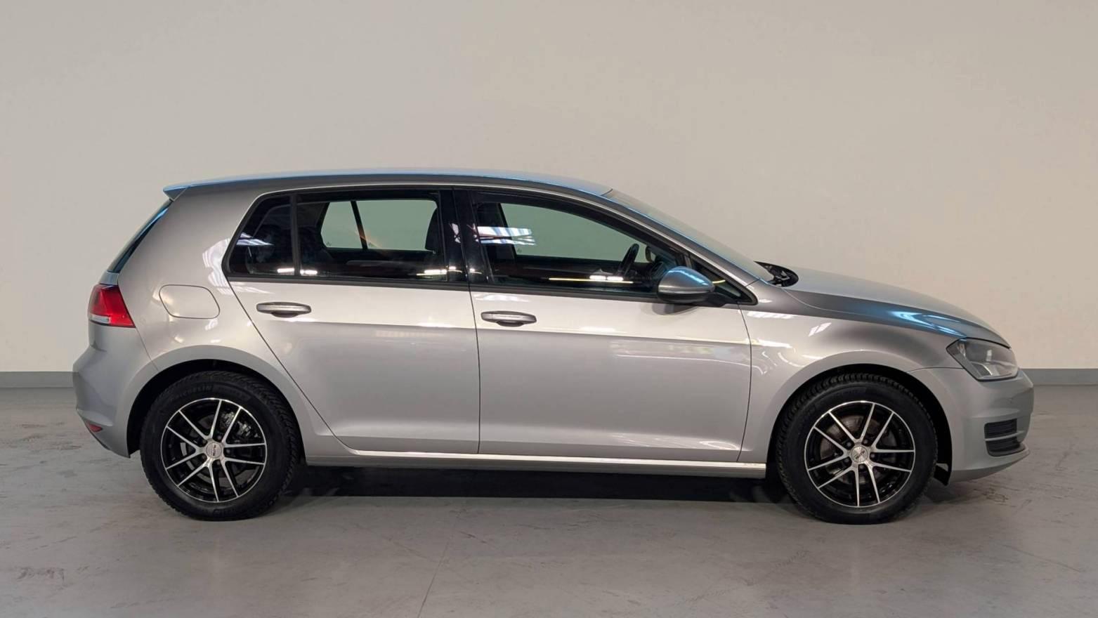 Volkswagen GOLF VII 1.2 TSI Trendline/Klima/PDC/Allwetter/