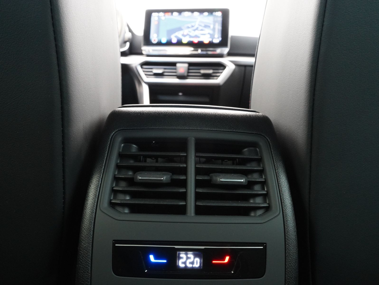 Fahrzeugabbildung SEAT Leon Sportstourer 2.0 TDI FR 4Drive LED/ACC/AHK