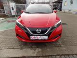 Nissan LEAF (ZE1) MY21 Klima Rückfahrkamera - rote Nissan Leaf