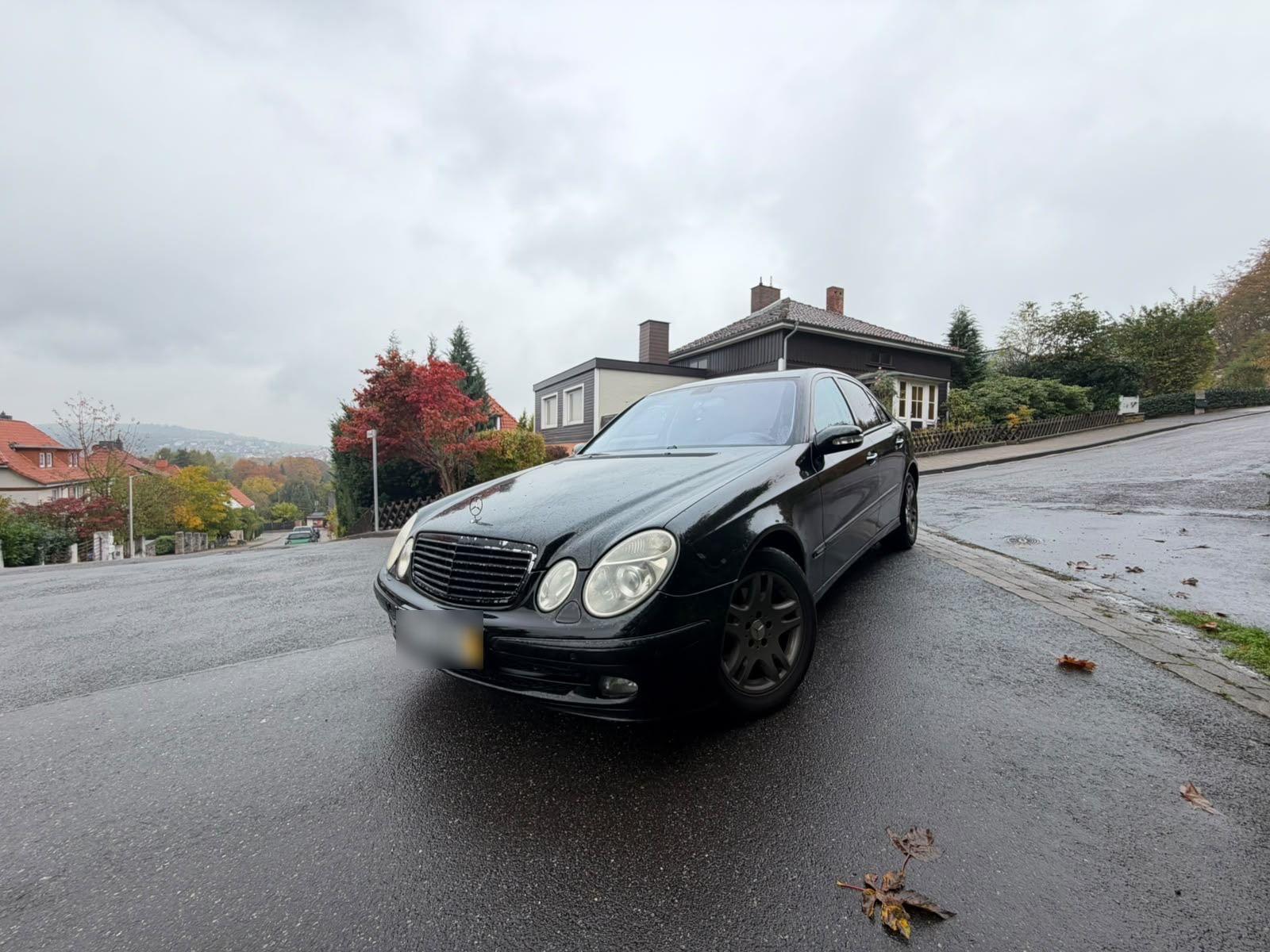 Mercedes-Benz E 240
