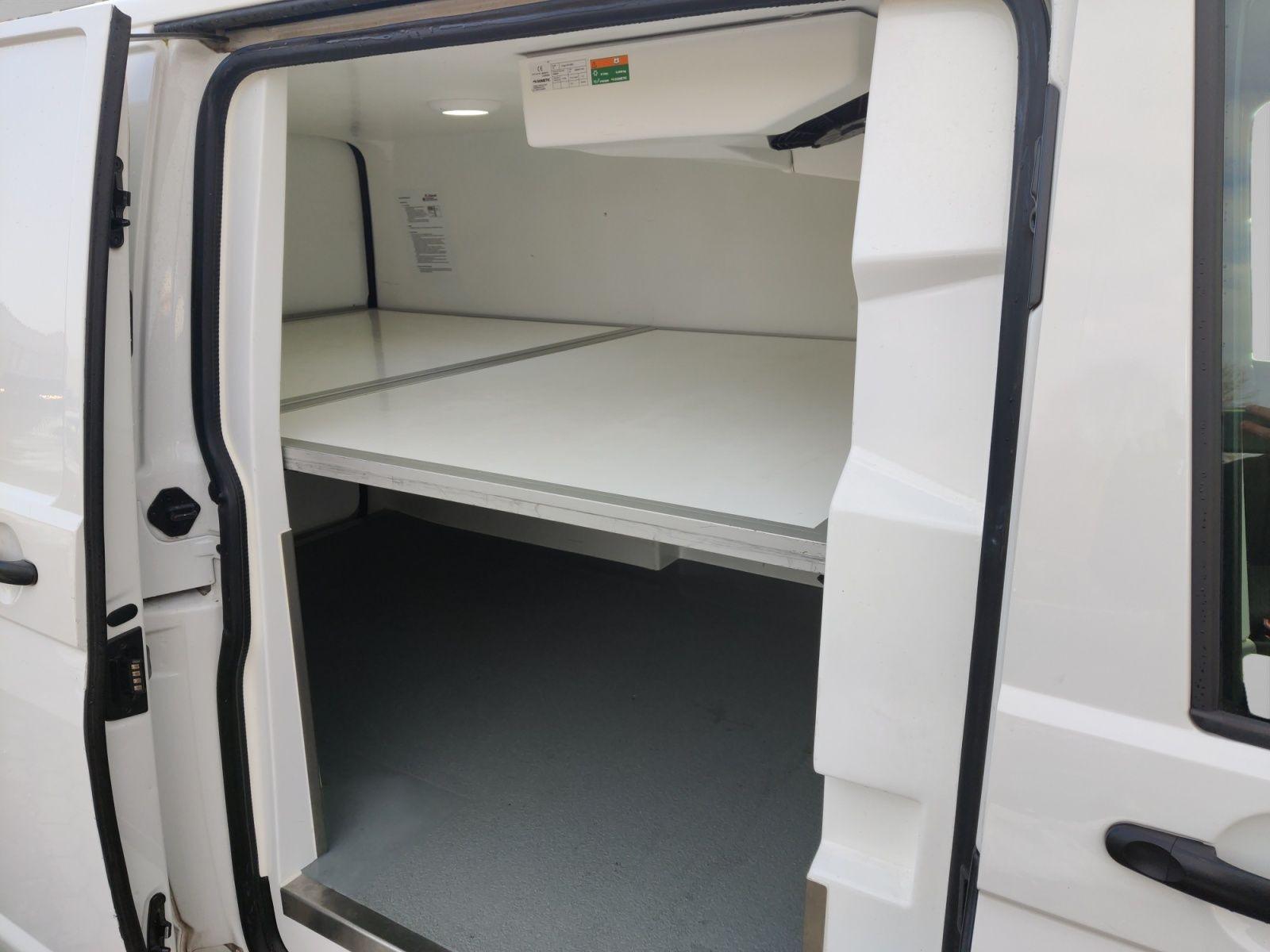 Volkswagen T6.1 Kasten 2.0 TDI Kühlausbau CarPlay Klima PDC