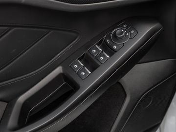 Ford Focus Turnier 1.0 ST-Line X Assistenz-Paket B&O