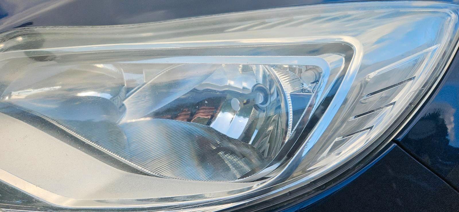 Ford Focus 2012 — photo 11