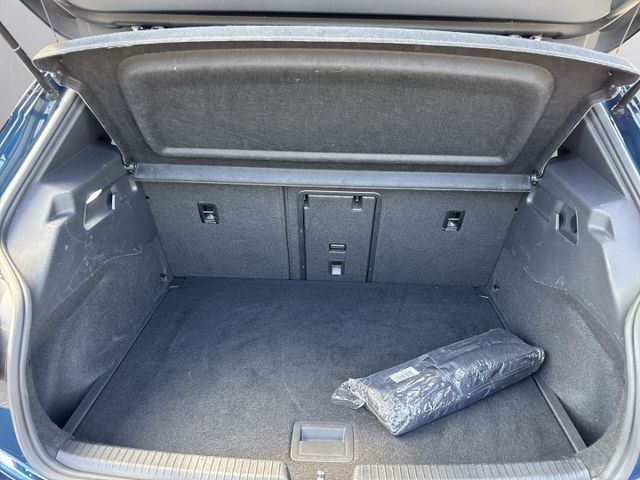 Born 150 kW 62kWh *Navi/Digit. Cockpit/LED/ACC*