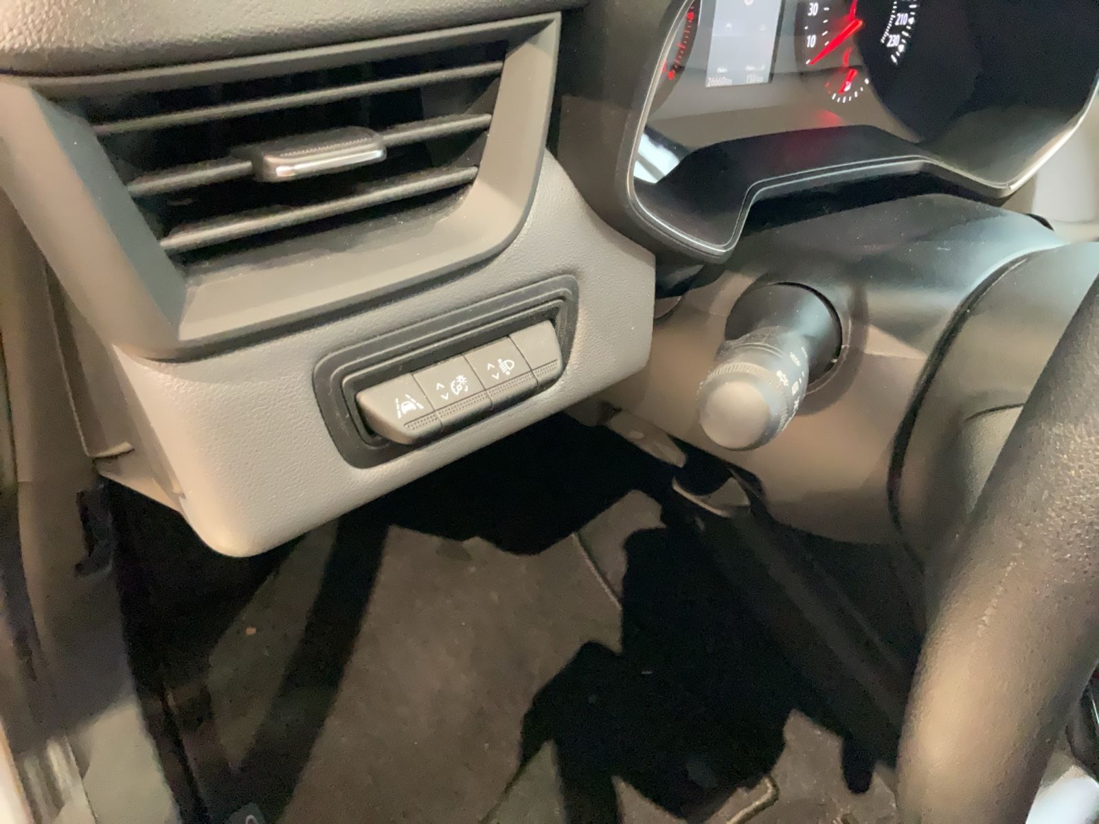 Fahrzeugabbildung Renault Clio Life 1.0 LED