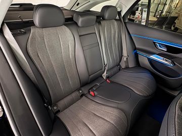 Mercedes E 200 - 12