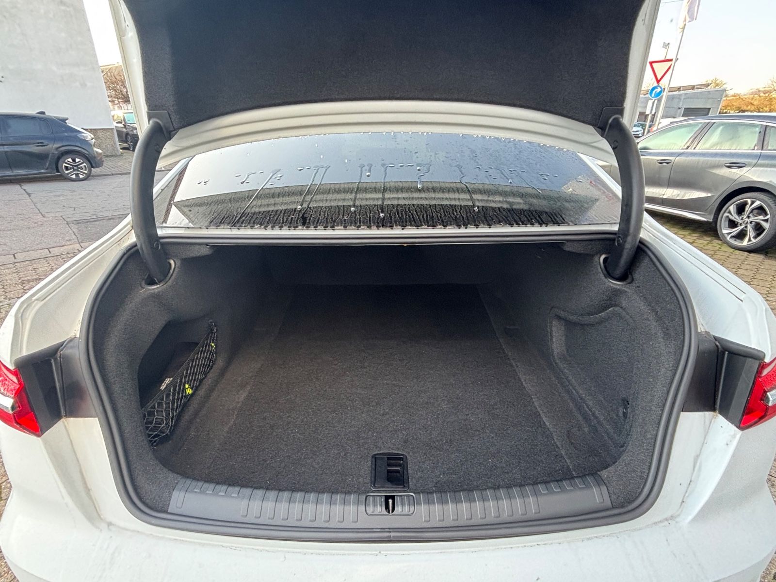 Fahrzeugabbildung Audi A6 Lim. 35 TDI Leder Navi ACC