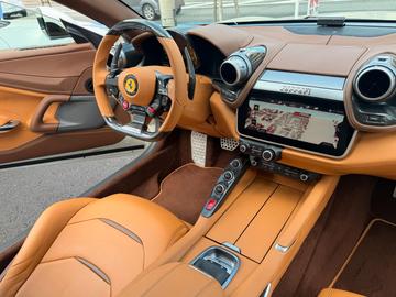 2018 Ferrari GTC4LUSSO photo 9